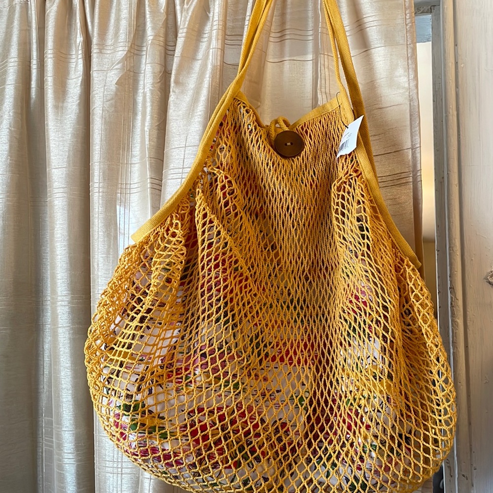 Yellow Mesh Bag. NWT💛